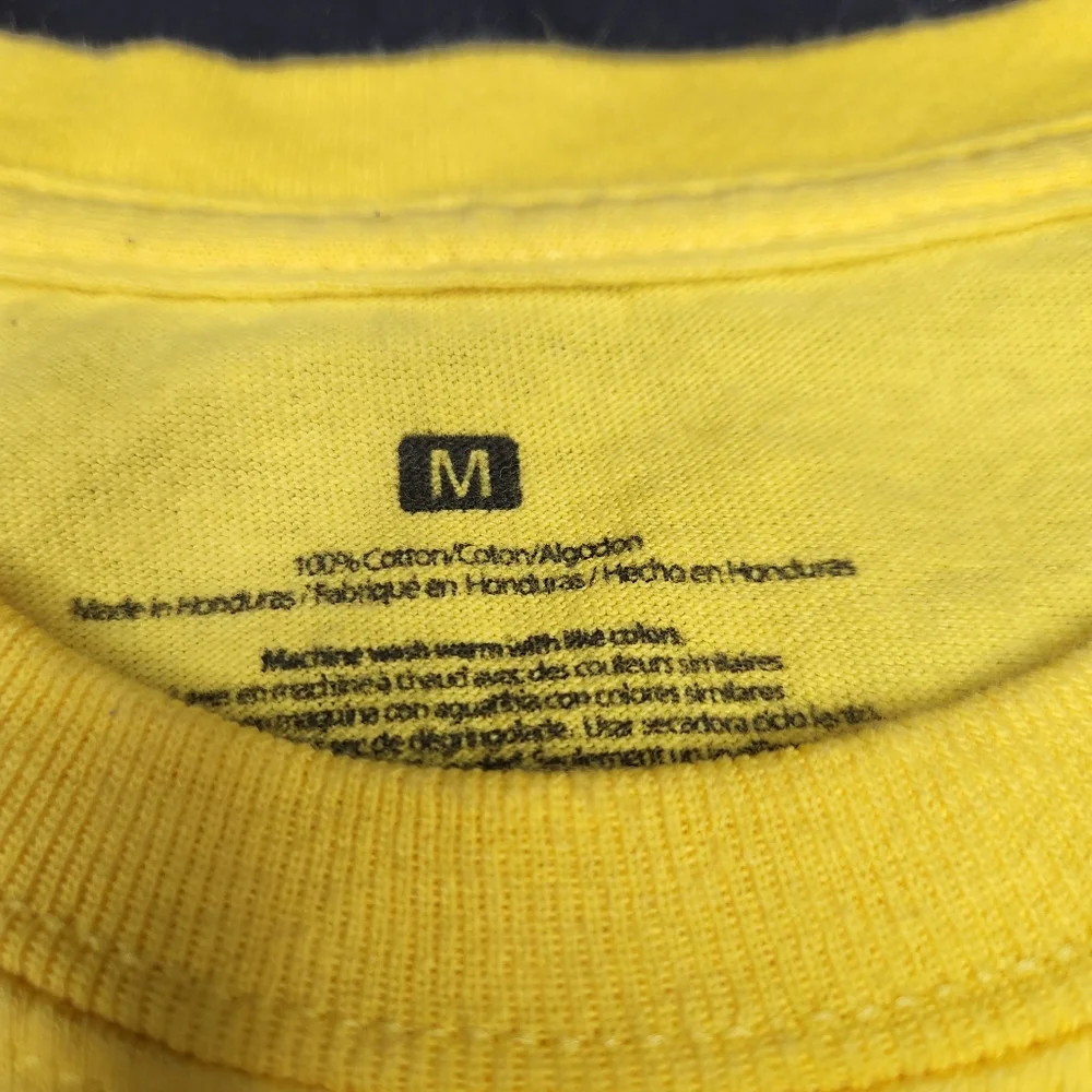 Macho Man Randy Savage Shirt Size Medium Yellow Unisex Wrestling WWE WWF - Picture 3 of 4